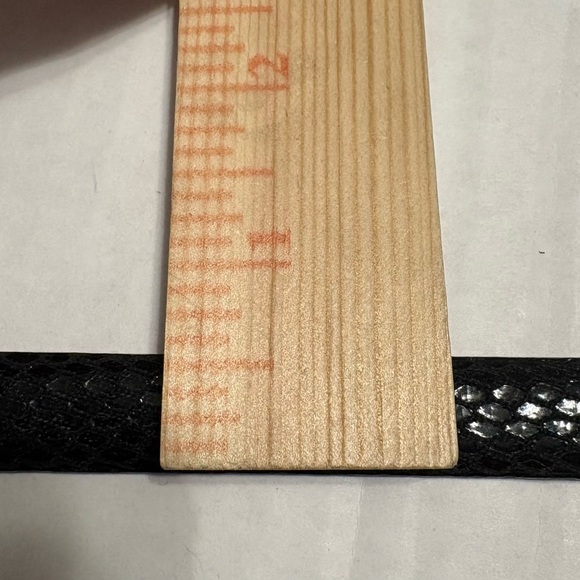 Skinny Black Snakeskin Belt with Silver Buckle. Size L - Picture 7 of 9